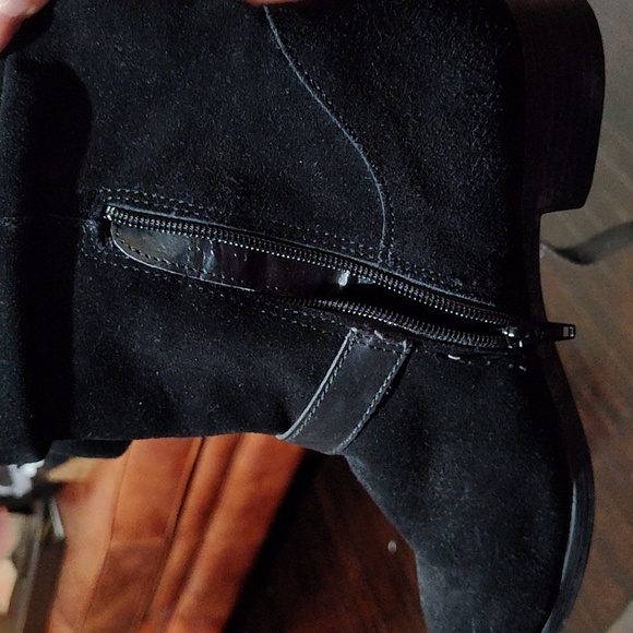 Mid thigh suede boots - Picture 5 of 5